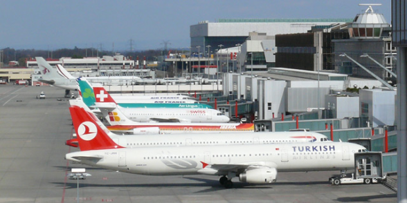 Airplanes in Geneva